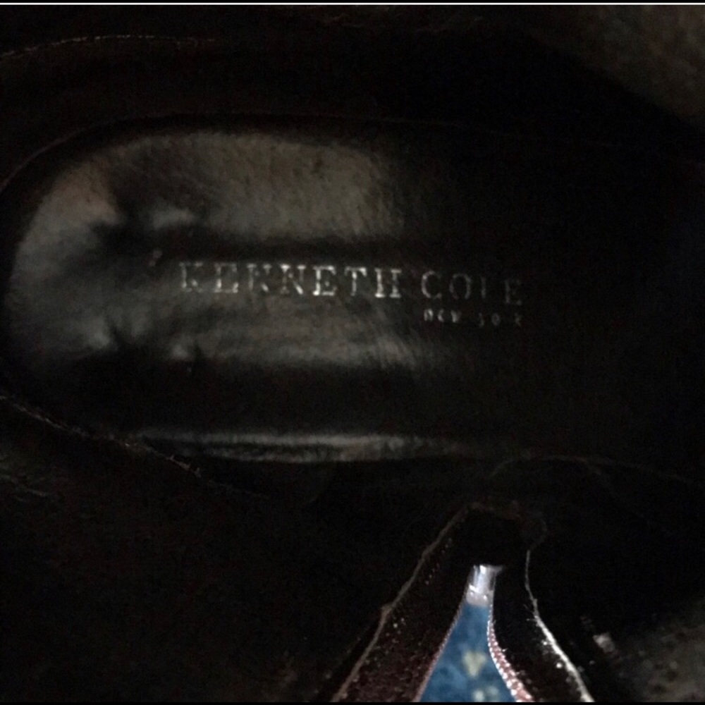Kenneth Cole Size 8.5 Boots - Picture 4 of 4